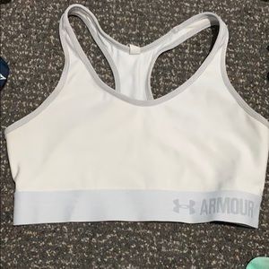 Under Armour Sports Bra Size Medium